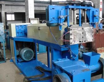 造粒系统混合与造粒过程