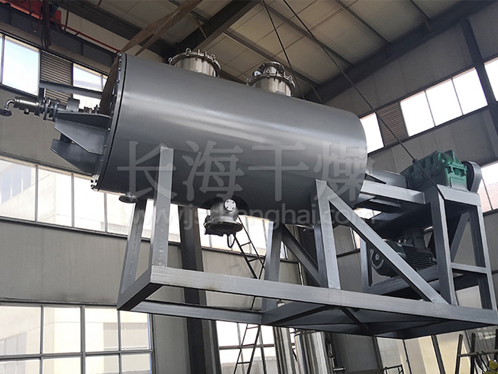 常州长海干燥真空耙式干燥机装货中